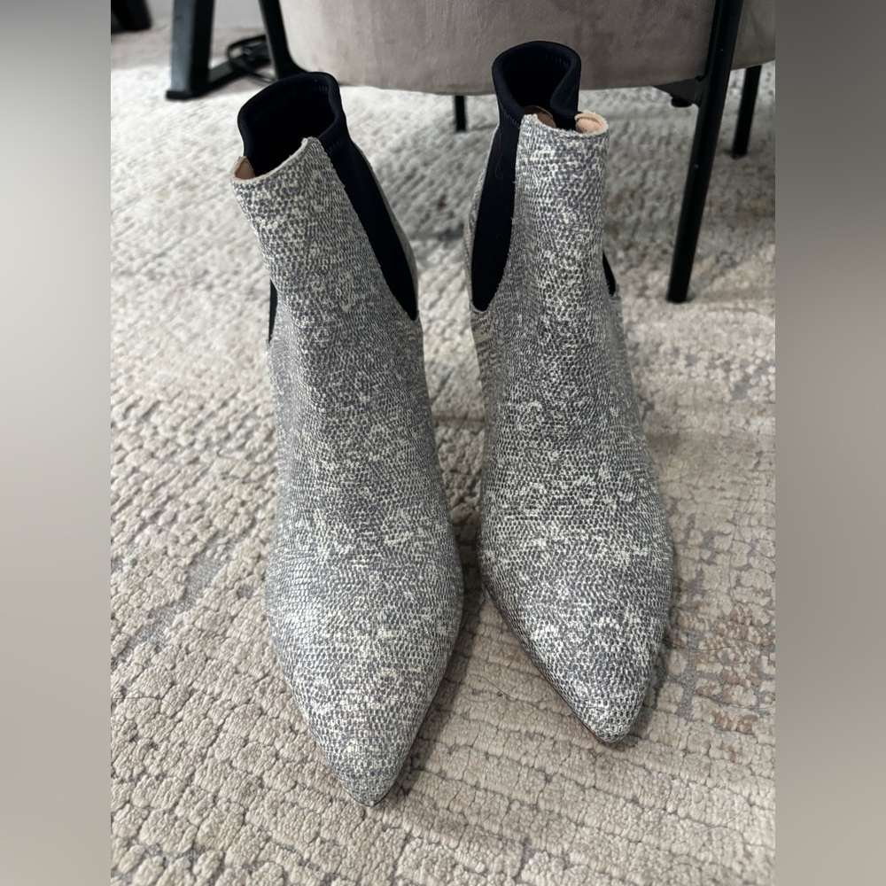 Loeffler Randall boot size 8